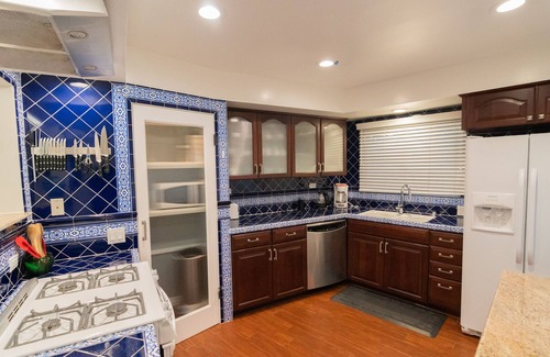 Lantern District Casa | The Balboa - Total Refresh, Everything New - Luxury, Garden Apt with it All!