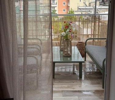 Loutraki Apartamento | The Balcony Nest