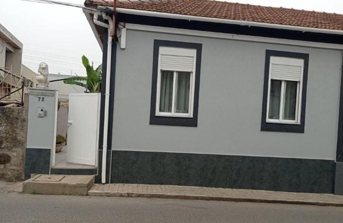Senhora da Hora Casa | The banana house