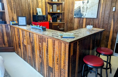 Brevard Casa | The Bar in Brevard - only 4 mins from downtown!