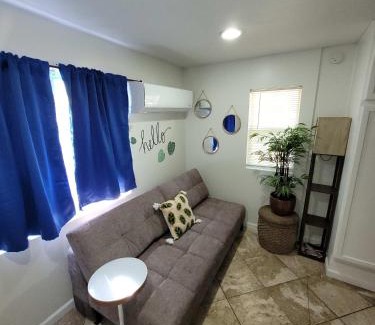 Downtown Omaha Casa | The Barker Cottage