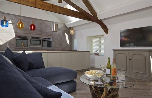 Torcross Casa | THE BARN, 20 AT THE BEACH, family friendly in Torcross