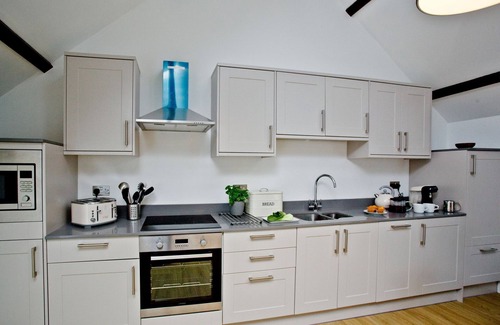 Torcross Cabaña | The Barn, 21 At The Beach - una cabaña con capacidad para 4 personas en 2 habitaciones