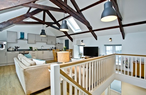 Torcross Cabaña | The Barn, 21 At The Beach - una cabaña con capacidad para 4 personas en 2 habitaciones