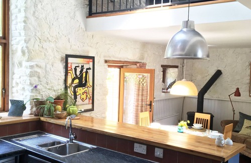 Roscoe Casa | 'The Barn' - Recién incluido en agosto de 2018. Conversión de granero de piedra única- Galway