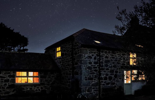 Coverack Cabaña | The Barn at Trevothen Farm