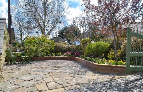 Barlow Casa | The Barn At Woodland View