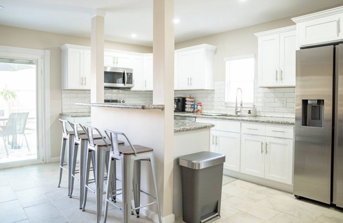 Ocean Springs Cabaña | The Barn - close to the beach & downtown Ocean Springs! Includes GOLF CART!!