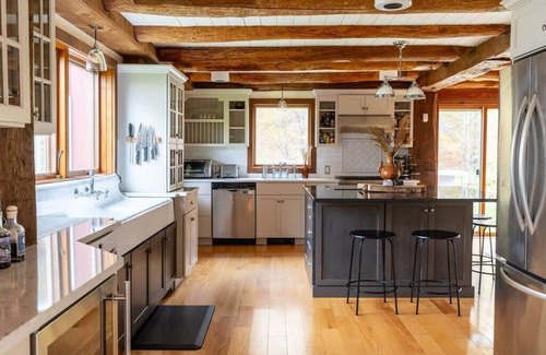 Ancram Casa | The Barn @Doodletown: Renovated Barn w/ Firepit