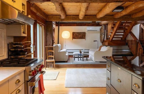 Ancram Casa | The Barn @Doodletown: Renovated Barn w/ Firepit