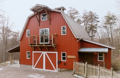 Rockbridge Casa | The Barn in Hocking Hills