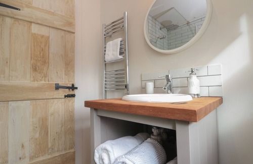 Scawton Casa | THE BARN, pet friendly, character holiday cottage in Stillington