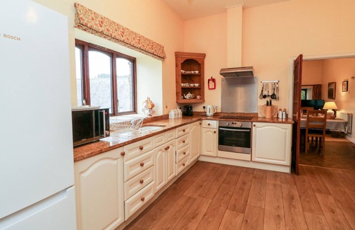 Brushford Cabaña | THE BARN, pet friendly, with open fire in Dulverton