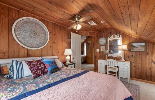 Colington Casa | The Barn