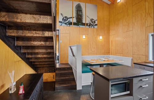 Waihi Casa | The Barn - Waihi Holiday Home