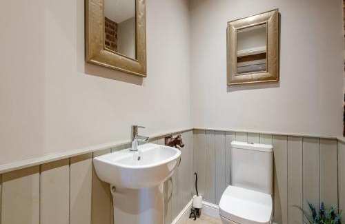 Wigton Casa | The Barnacle Goose - Uk35261