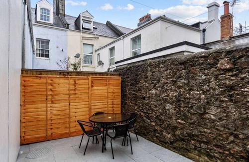 Plymouth Casa | 3 Bed- The Barracks