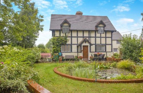 Woofferton Casa | The Barracks - Cottage