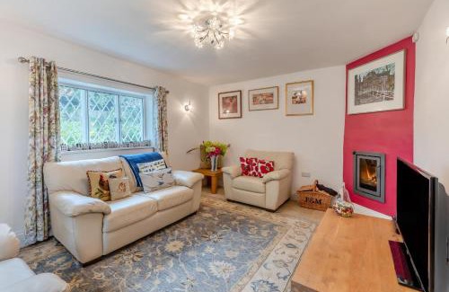 Woofferton Casa | The Barracks - Cottage