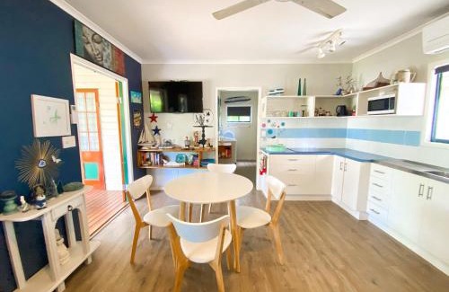 Traviston Casa | The Batch