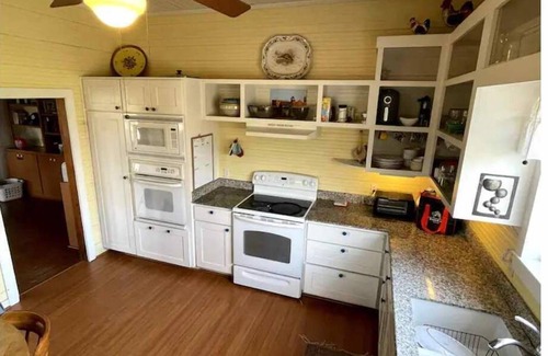 Jeddo Otro | The Baugh Farm-Country Living near ATX