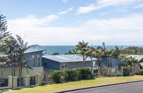 Angourie Casa | The Bay House - Oceanstays