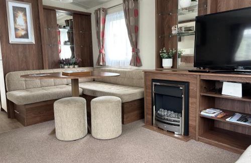Aberystwyth Casa | The Bay Pearl 2 Bedroom Elegant Pet Free Stay at Clarach