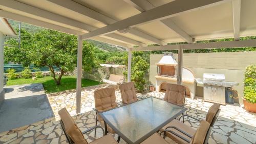 Agia Efimia Casa | The Bay Pearl