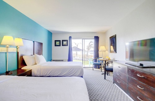 Dewey Beach Hotel | The Bay Resort