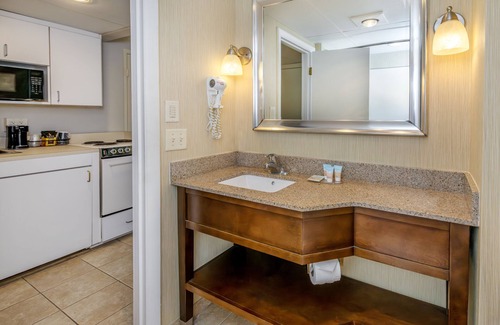 Dewey Beach Hotel | The Bay Resort