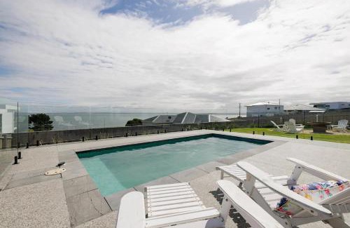 San Remo Casa | The Bay View San Remo by Ready Set Stay- BYO LINEN & TOWELS