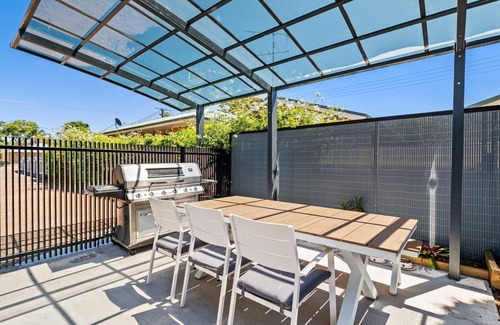 Nelson Bay Villa | The Bayhaven- spacious pet friendly villa with boat parking.