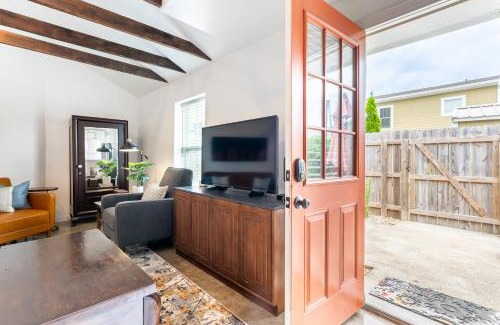 Buena Vista Apartamento | The Bea Arthur by Stay Local Nashville