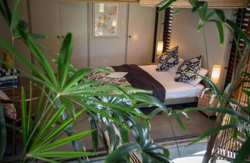 Mission Beach Casa | The Beach Cottage - Absolute Beachfront