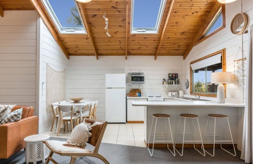 Separation Creek Cabaña | The Beach Cottage - Cottage by the sea for you and your pets