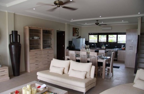 Sawan Villa | The Beach Front Villas - North Bali