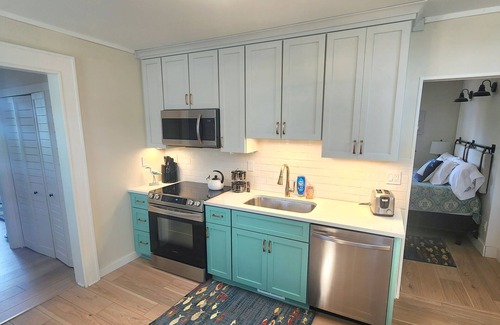 Racine Casa | The Beach Haven at Michigan Blvd.