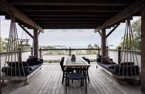 Emerald Beach Villa | DUPLEX SUPERIOR CON EXPANSIVAS VISTAS AL MAR