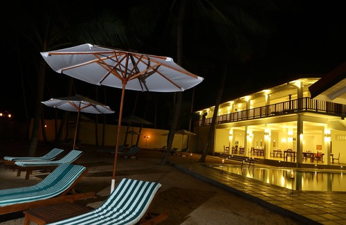 Hikkaduwa Hotel | The Beach Hotel Oasis Bridge