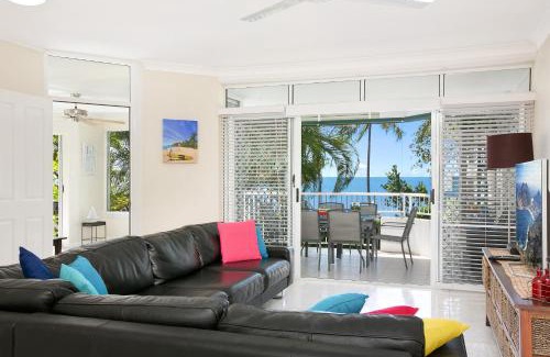 Trinity Beach Apartamento | The Beach House 3BR Waterfront Apartment, Own WIFI