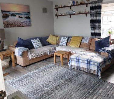 Annalong Casa | The Beach House Annalong Cosy beachview cottage
