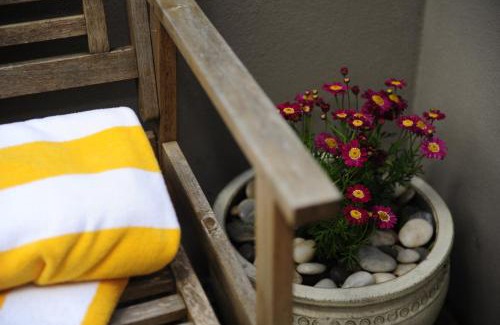 Collingwood Park Hotel | The Beach House At Bayside