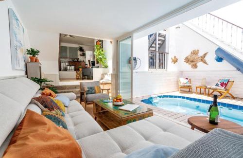 Costa Teguise Casa | The Beach House - Central location - Private Plunge Pool - Roof Terrace - 100m to Beach