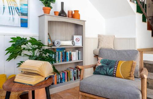 Costa Teguise Casa | The Beach House - Central location - Private Plunge Pool - Roof Terrace - 100m to Beach