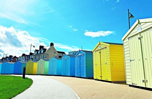 Felixstowe Casa | The Beach House