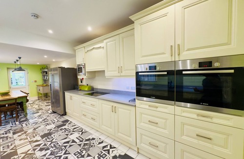 Grove Park Village Apartamento | The Beach House Luxury Rooms