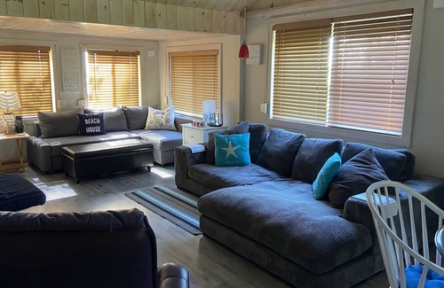 Dunnville Cabaña | The Beach house in Lowbanks, ON, right on Lake Erie.