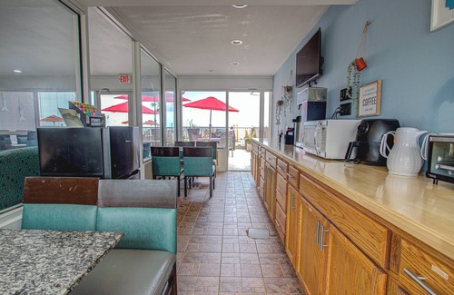 South Peninsula Historic District Hotel | The Beach House Inn