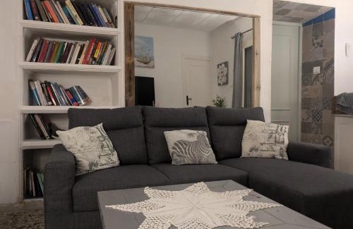 Adra Casa | The Beach Hut with Lazy spa