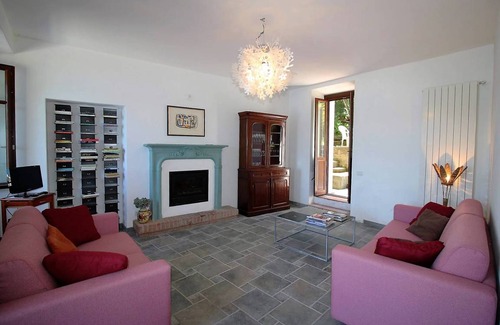 Pella Apartamento | The Beach Indipendent Apartment View Lake!
